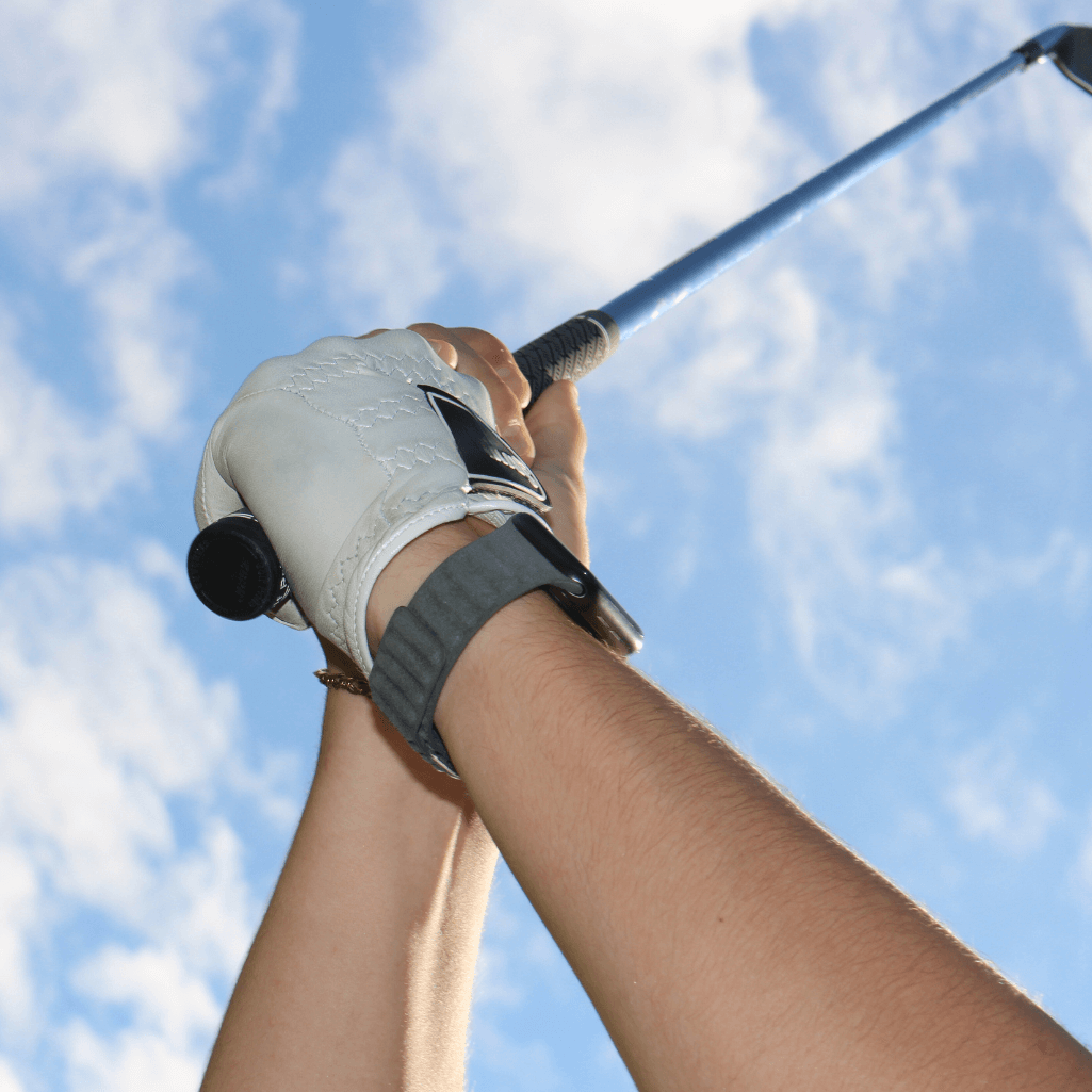 Alcantara Apple Watch Band / Moon Gray / 42/44/45 & Ultra (49mm) / Magnetic